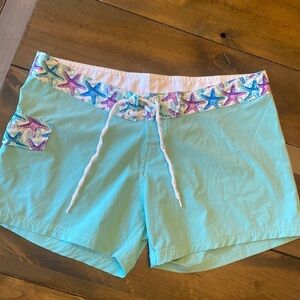 Tormenter seafoam fishing board shorts size 10